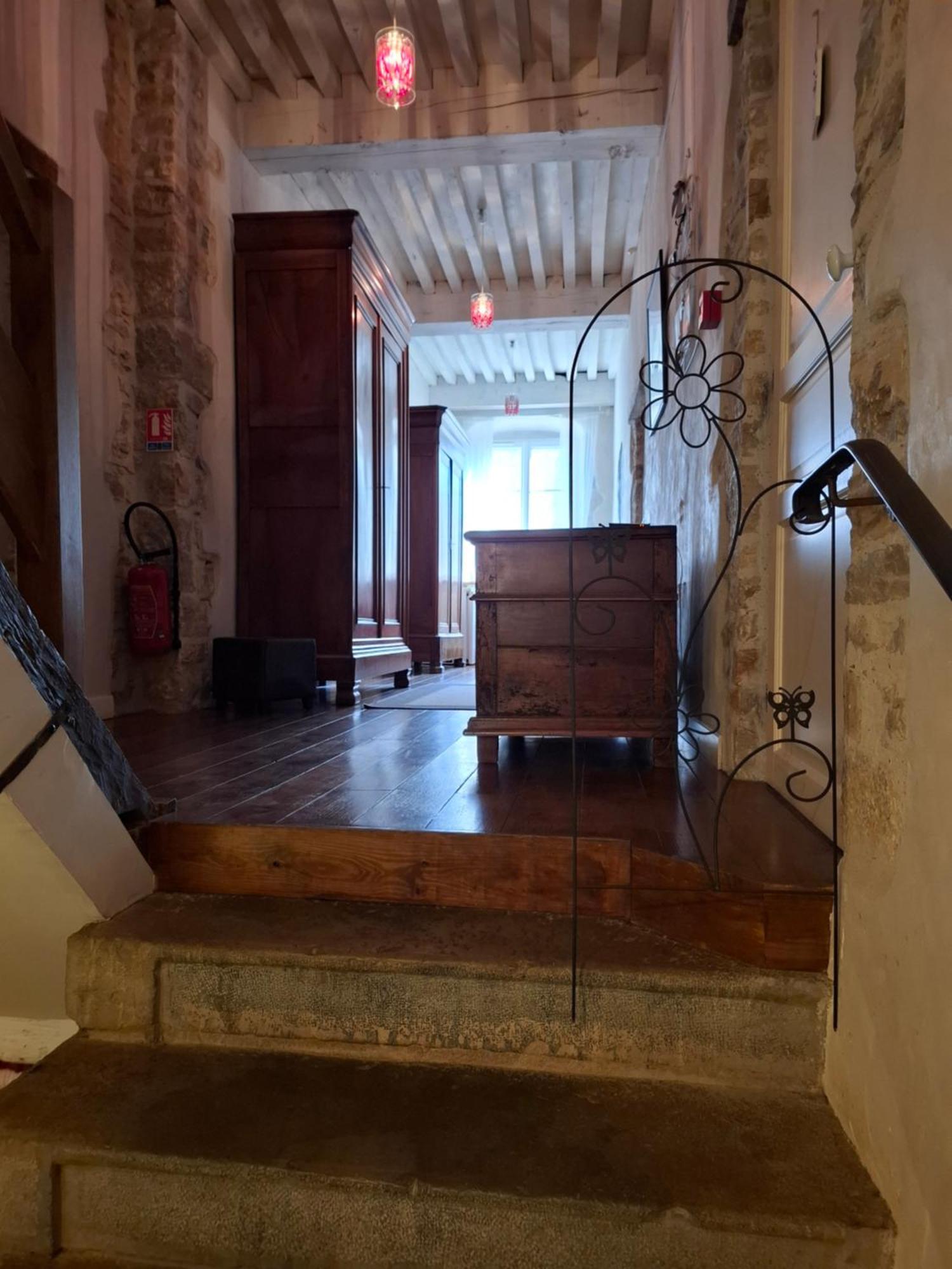 Maison D'Eusebia Château-Chalon Eksteriør billede